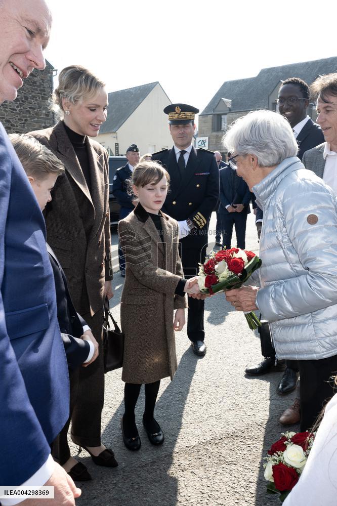 NO TABLOIDS - Official visit to Brittany by Prince Albert II of Monaco with his family - Matignon