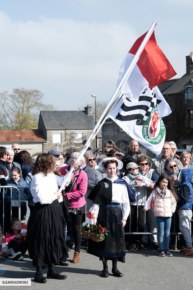 NO TABLOIDS - Official visit to Brittany by Prince Albert II of Monaco with his family - Matignon