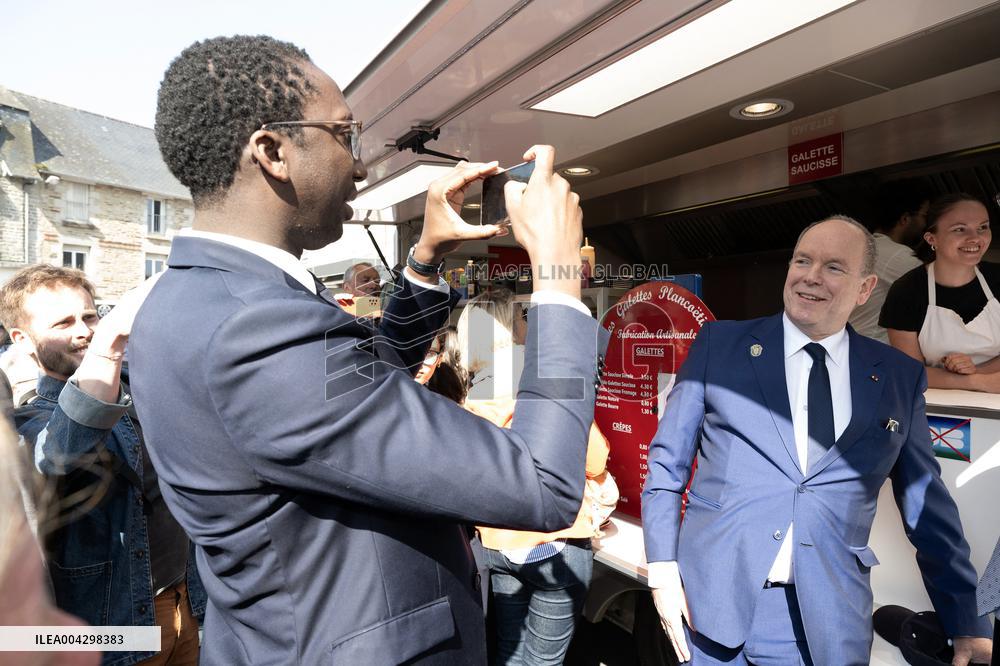 NO TABLOIDS - Official visit to Brittany by Prince Albert II of Monaco with his family - Matignon