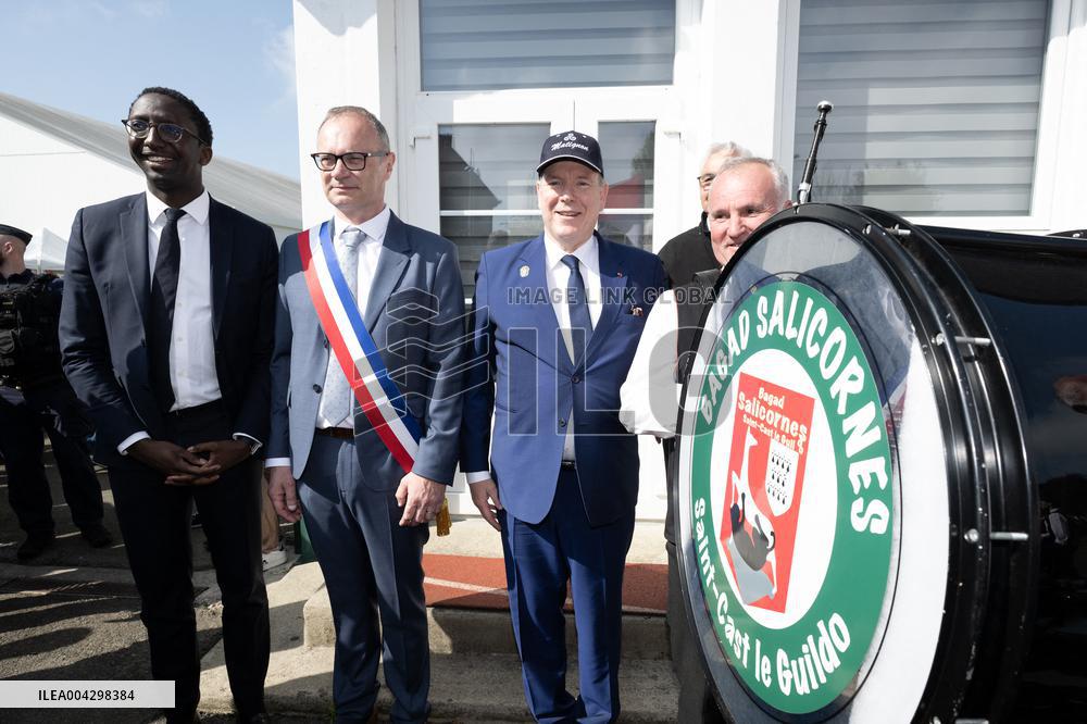 NO TABLOIDS - Official visit to Brittany by Prince Albert II of Monaco with his family - Matignon