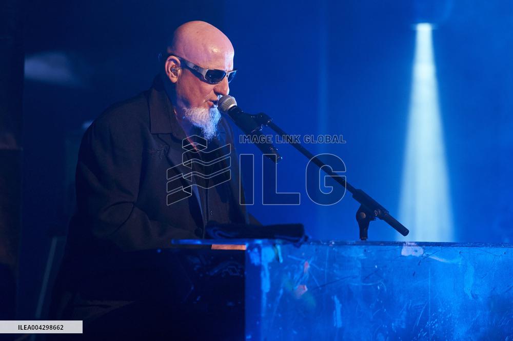 Charlelie Couture in Concert at Le Ziquodrome