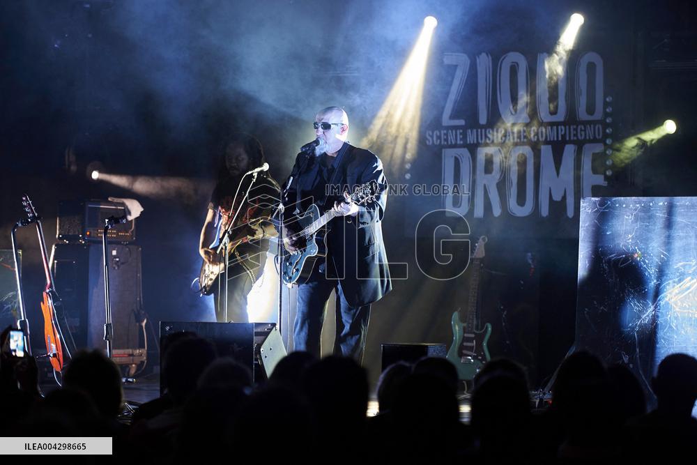 Charlelie Couture in Concert at Le Ziquodrome