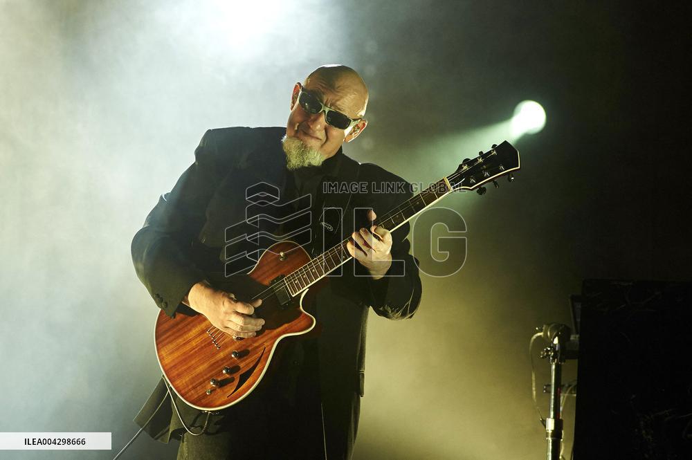 Charlelie Couture in Concert at Le Ziquodrome