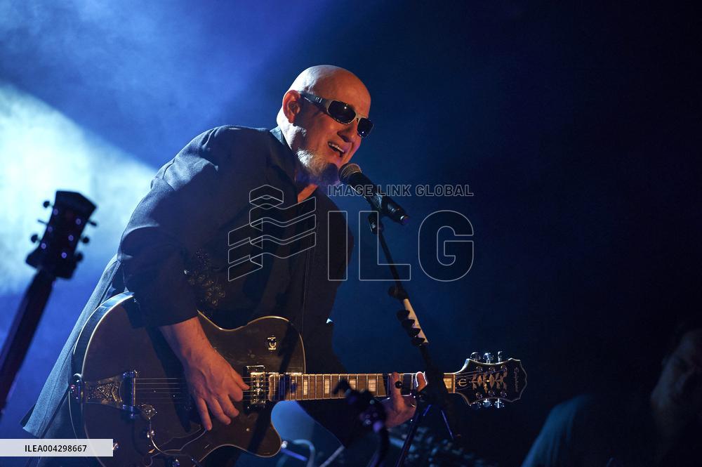 Charlelie Couture in Concert at Le Ziquodrome