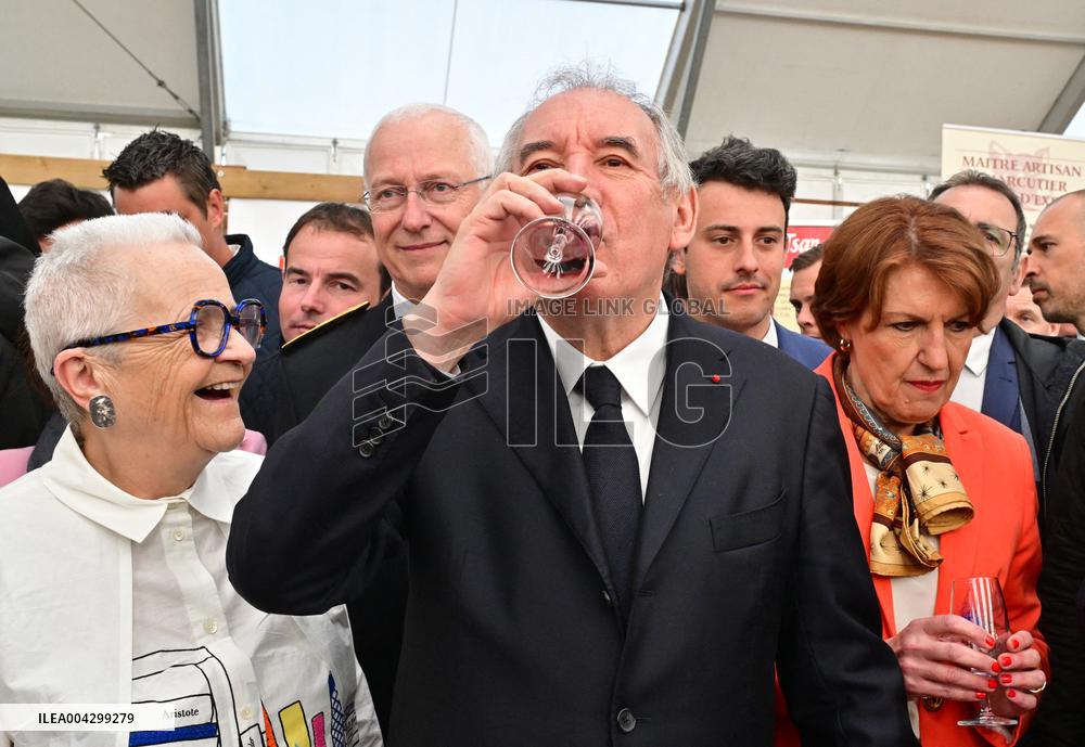 PM Francois Bayrou Attends the 58th International Cheese and Wine Fair - Coulommiers