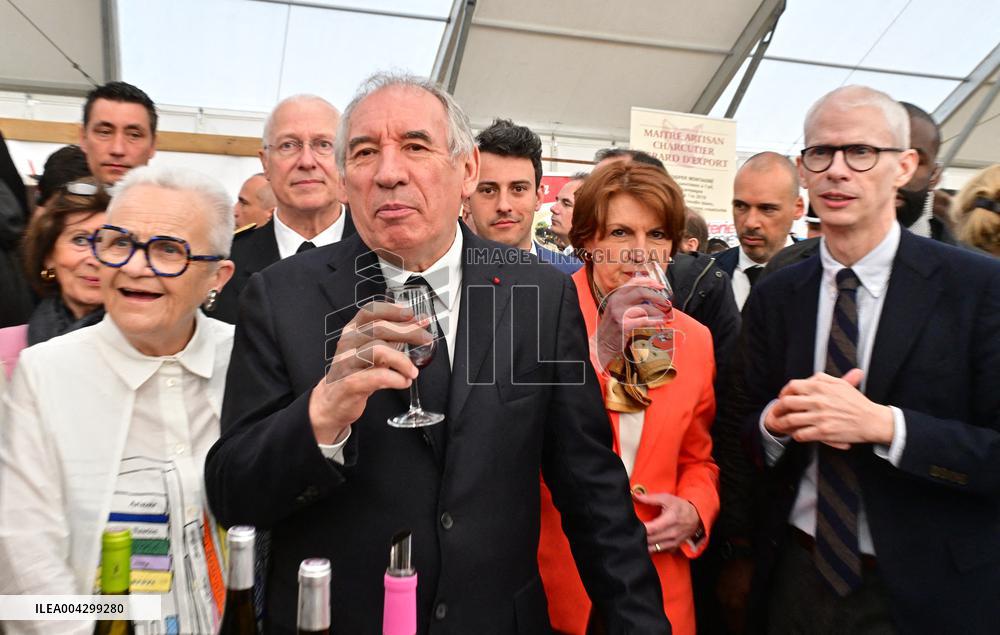 PM Francois Bayrou Attends the 58th International Cheese and Wine Fair - Coulommiers