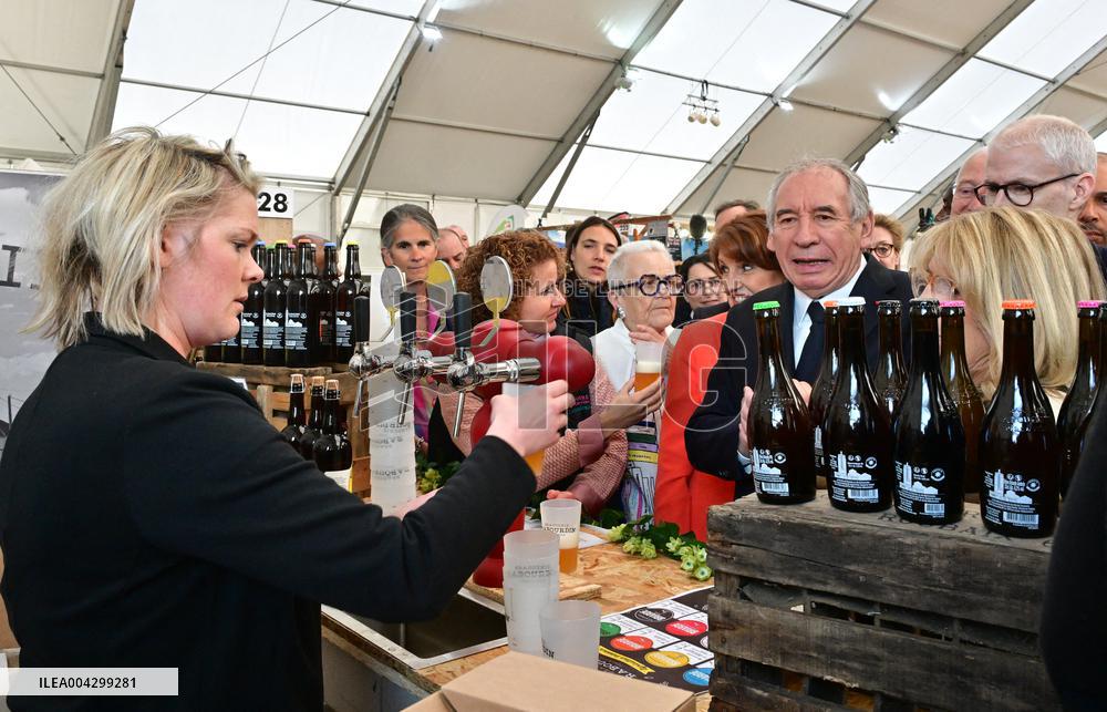 PM Francois Bayrou Attends the 58th International Cheese and Wine Fair - Coulommiers