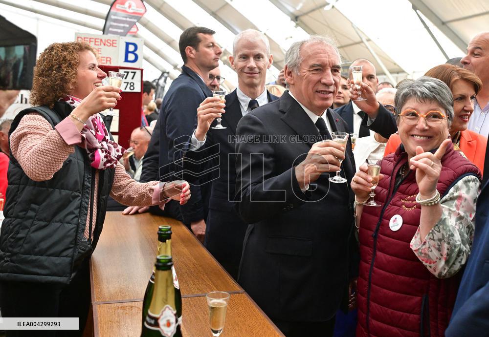 PM Francois Bayrou Attends the 58th International Cheese and Wine Fair - Coulommiers