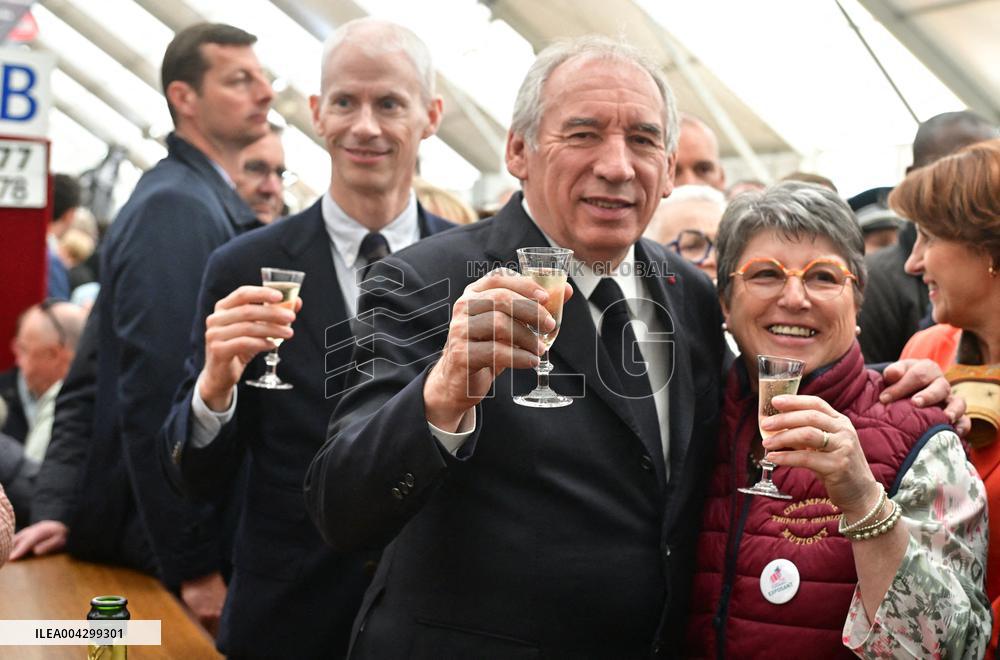 PM Francois Bayrou Attends the 58th International Cheese and Wine Fair - Coulommiers