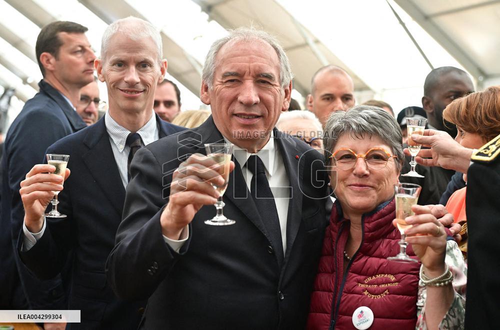 PM Francois Bayrou Attends the 58th International Cheese and Wine Fair - Coulommiers
