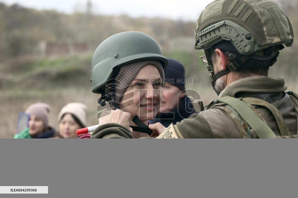 Training to prepare for national resistance in Kharkiv region