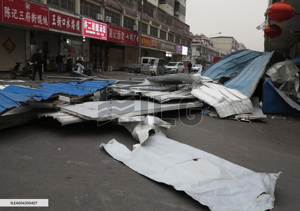 Strong Wind Orange Alert
? in China