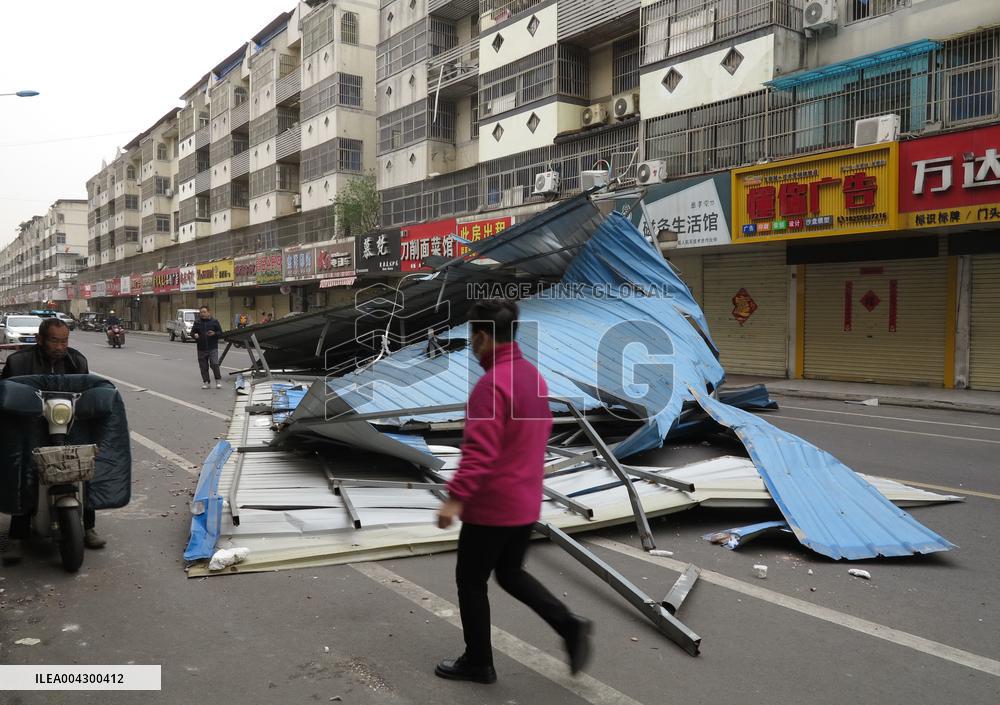 Strong Wind Orange Alert
? in China