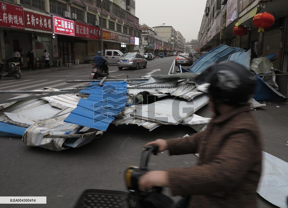 Strong Wind Orange Alert
? in China