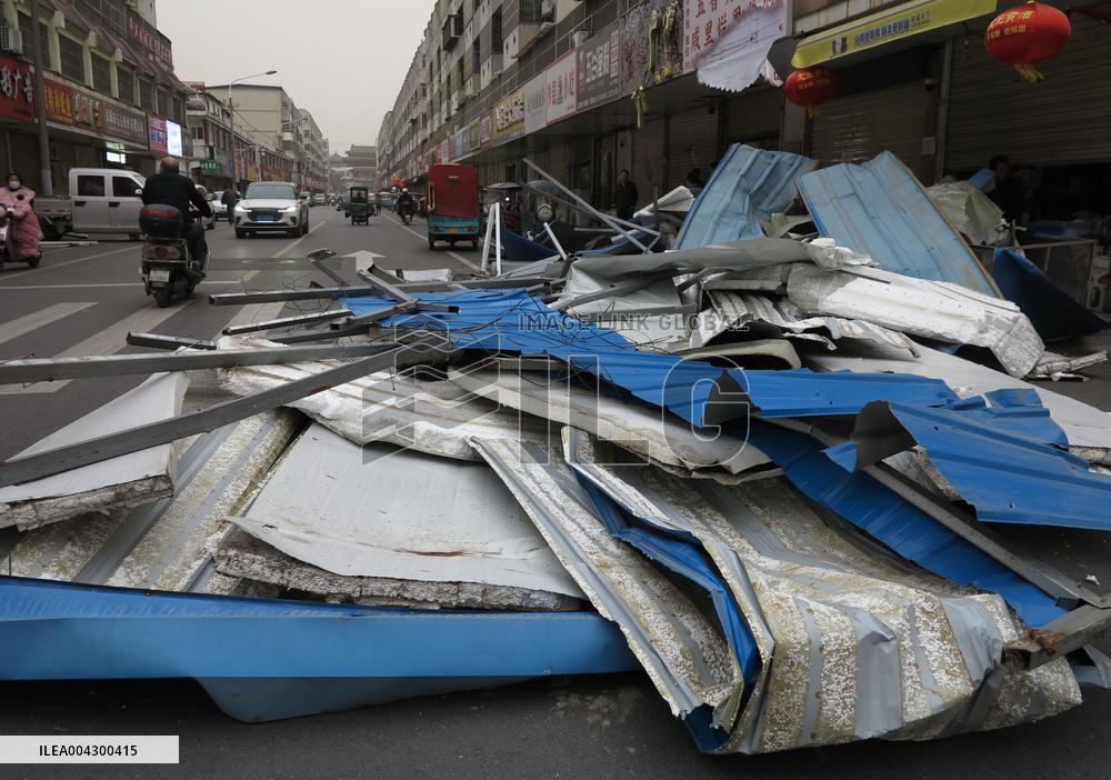 Strong Wind Orange Alert
? in China