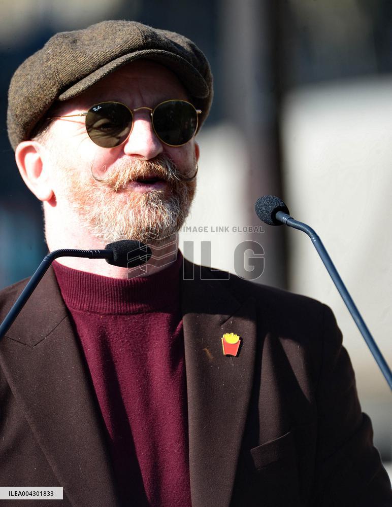 Anne Hildalgo Inaugurates The Jim Morrison Footbridge - Paris