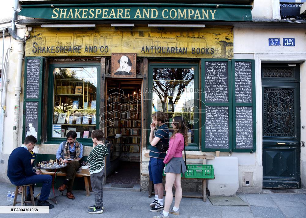 Shakespeare and Company Bookshop Illustrations - Paris