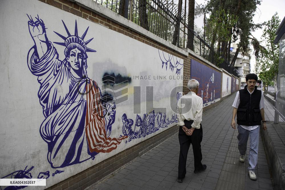 Anti-US Murals in Iran