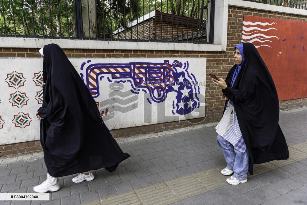 Anti-US Murals in Iran