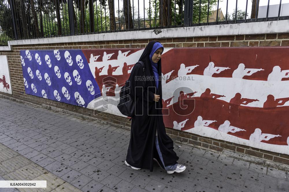 Anti-US Murals in Iran