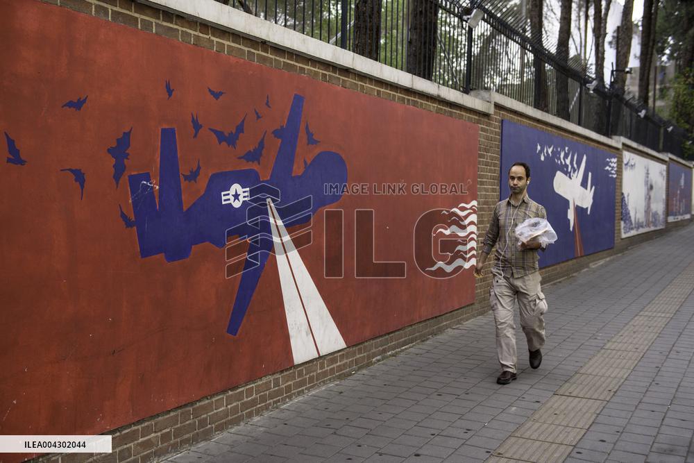 Anti-US Murals in Iran