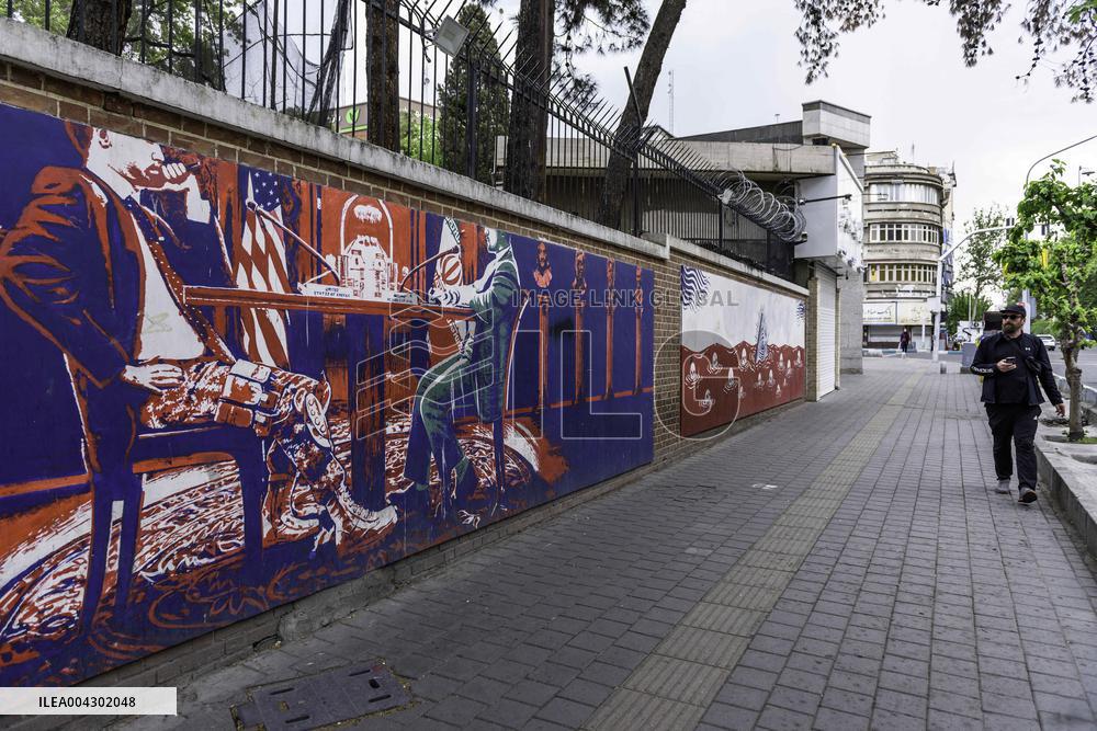 Anti-US Murals in Iran