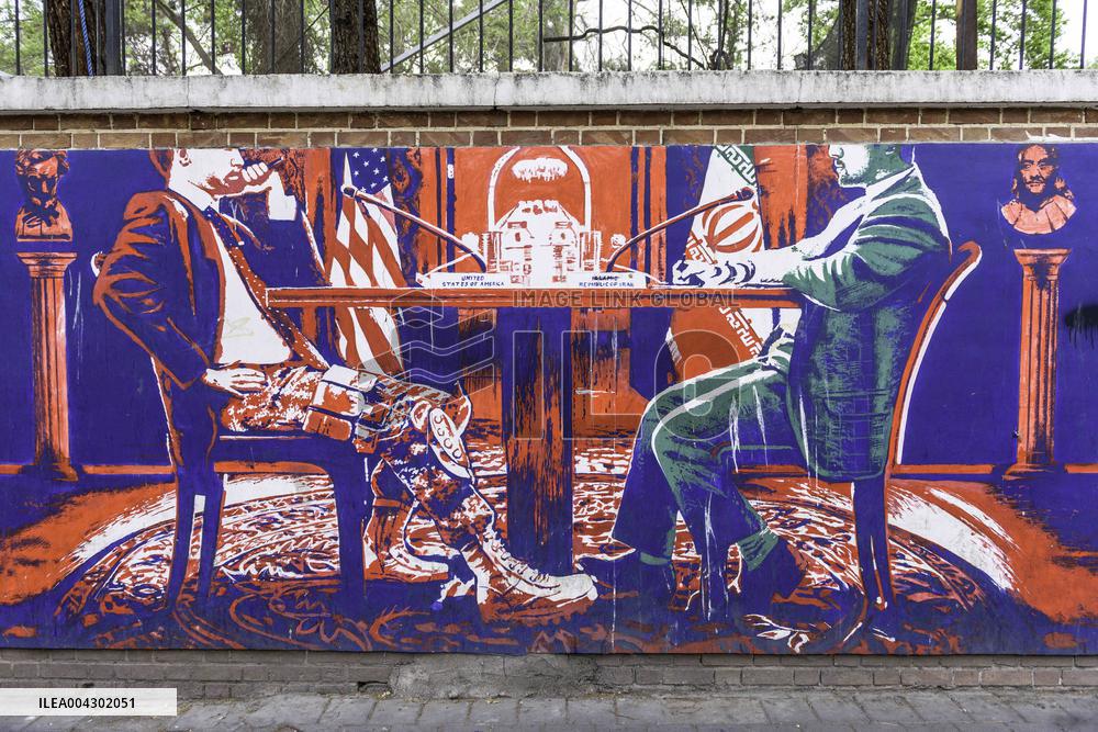 Anti-US Murals in Iran