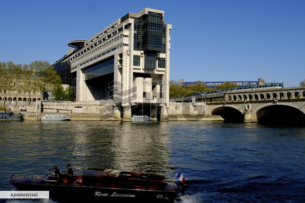 The Ministry of Economics Finance and Industrial - Bercy