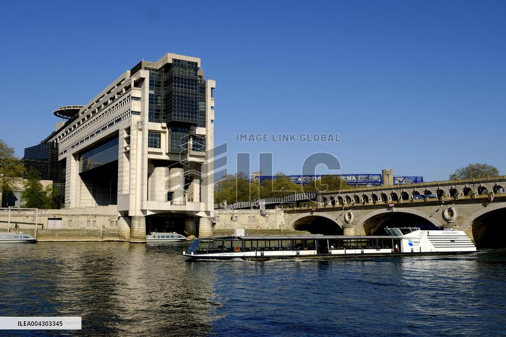 The Ministry of Economics Finance and Industrial - Bercy