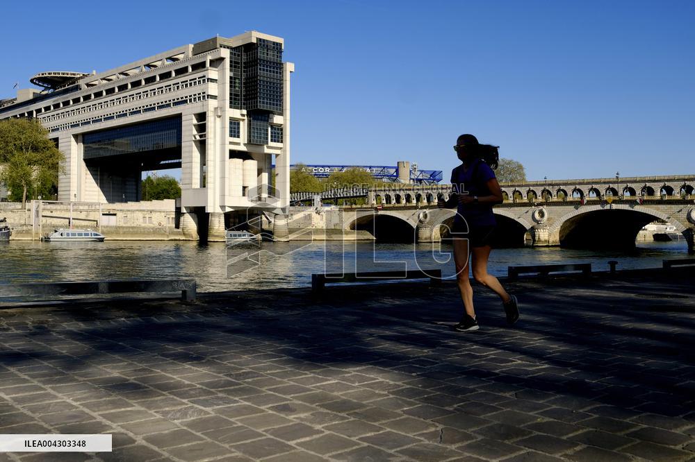 The Ministry of Economics Finance and Industrial - Bercy