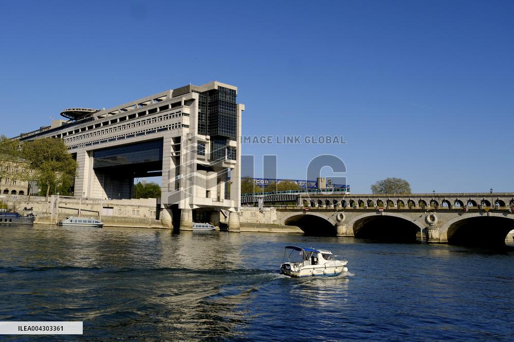 The Ministry of Economics Finance and Industrial - Bercy