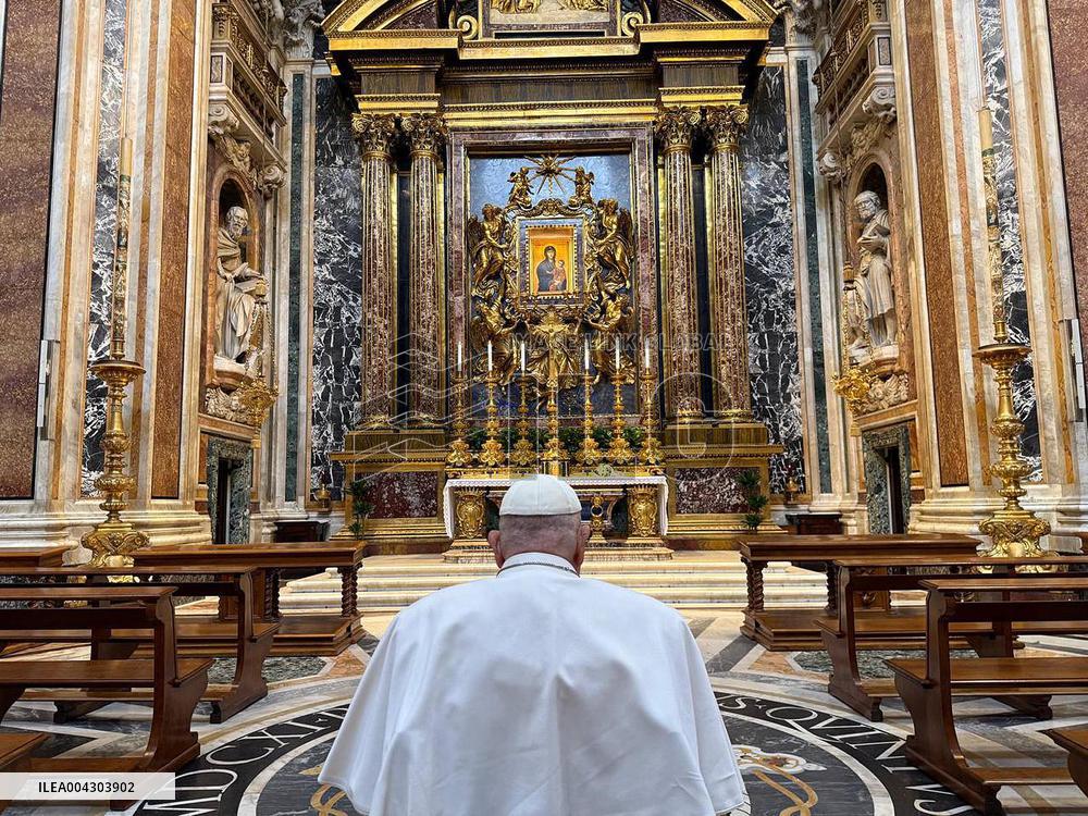 Pope Francis Prays At Santa Maria Maggiore Basilica - Rome