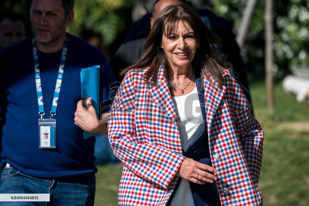 Anne Hidalgo Inaugurates The Jim Morrison Footbridge - Paris