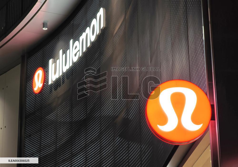 Lululemon Store
