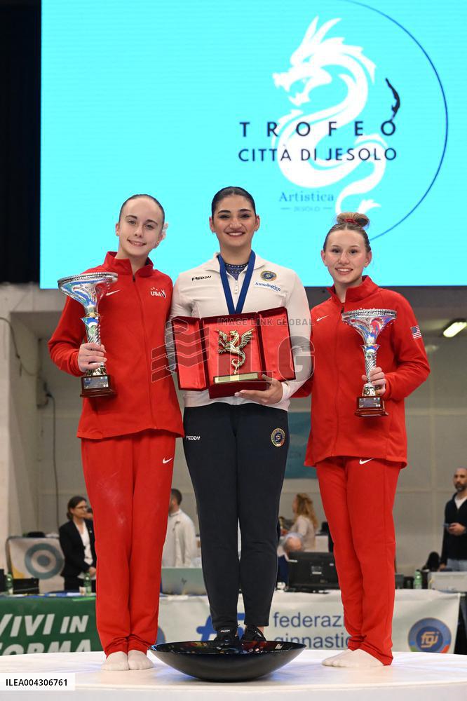 ALTRO - Ginnastica - Trophy Artistic Gymnastics