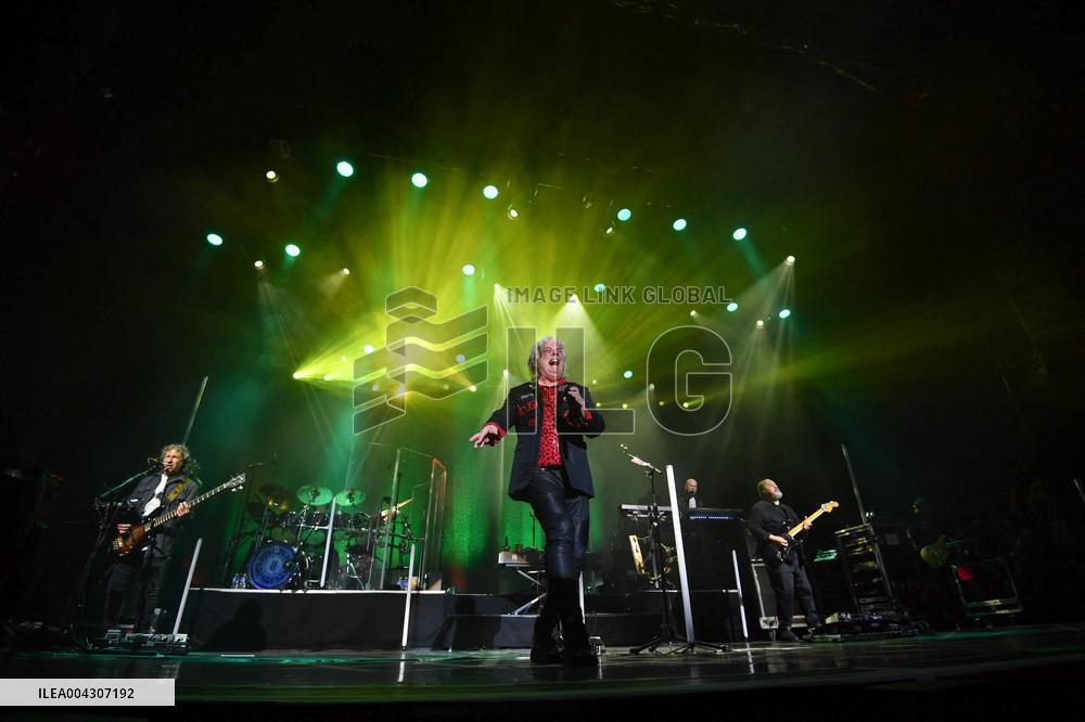 Marillion At The Casino de Paris - France