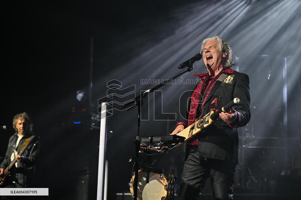 Marillion At The Casino de Paris - France