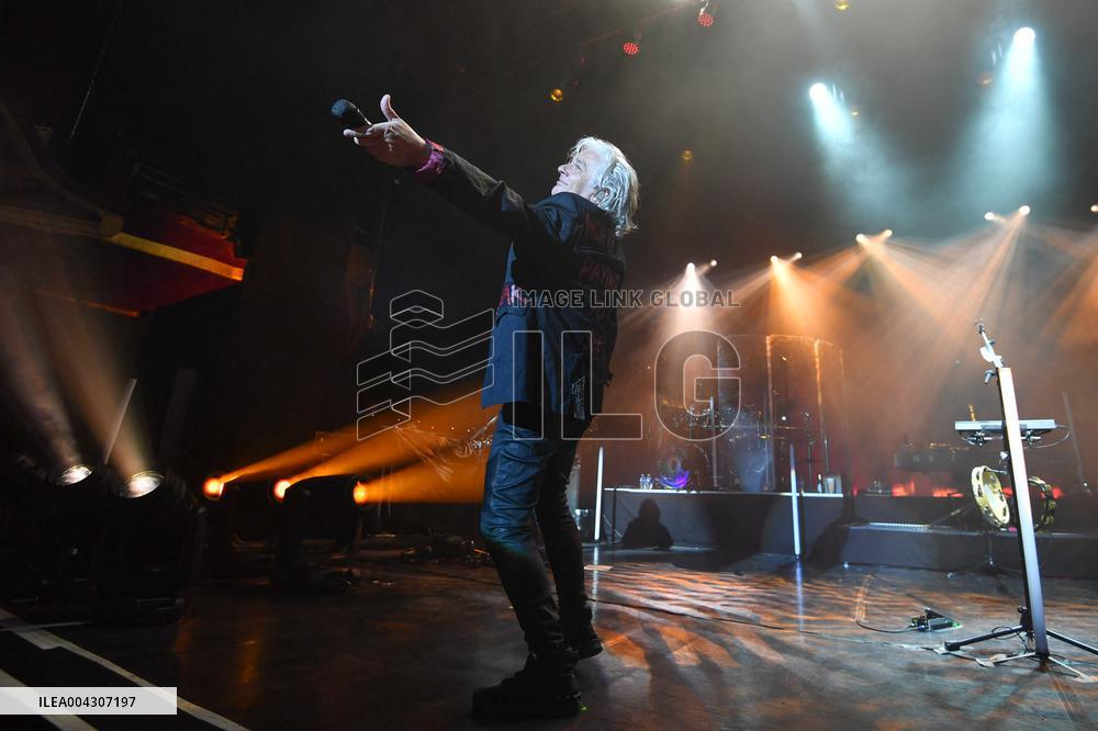 Marillion At The Casino de Paris - France