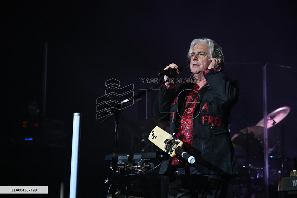 Marillion At The Casino de Paris - France