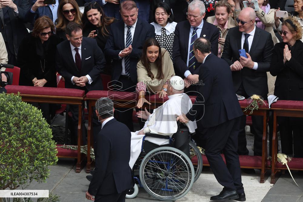 Pope Francis in Holy Mass on Palm Sunday - Vatican