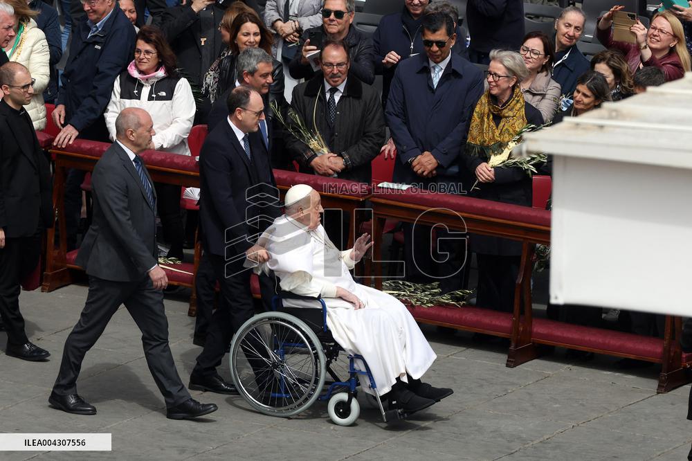 Pope Francis in Holy Mass on Palm Sunday - Vatican