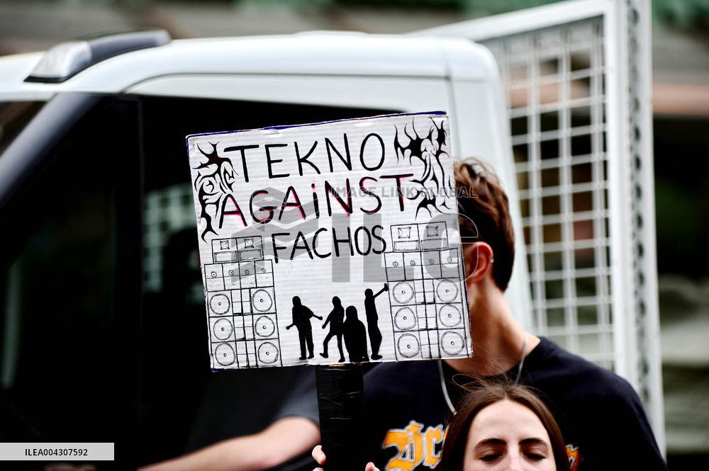 Techno Music Culture Strikes Back - Paris