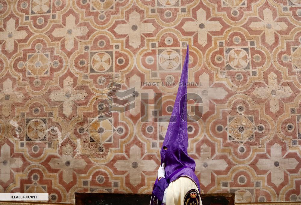 The Brotherhood Of The Pollinica Processions - Malaga