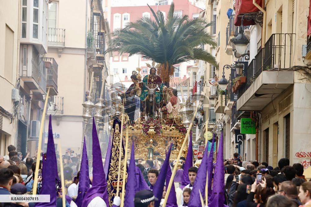 The Brotherhood Of The Pollinica Processions - Malaga