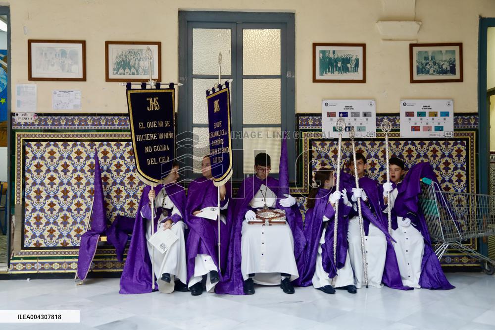The Brotherhood Of The Pollinica Processions - Malaga