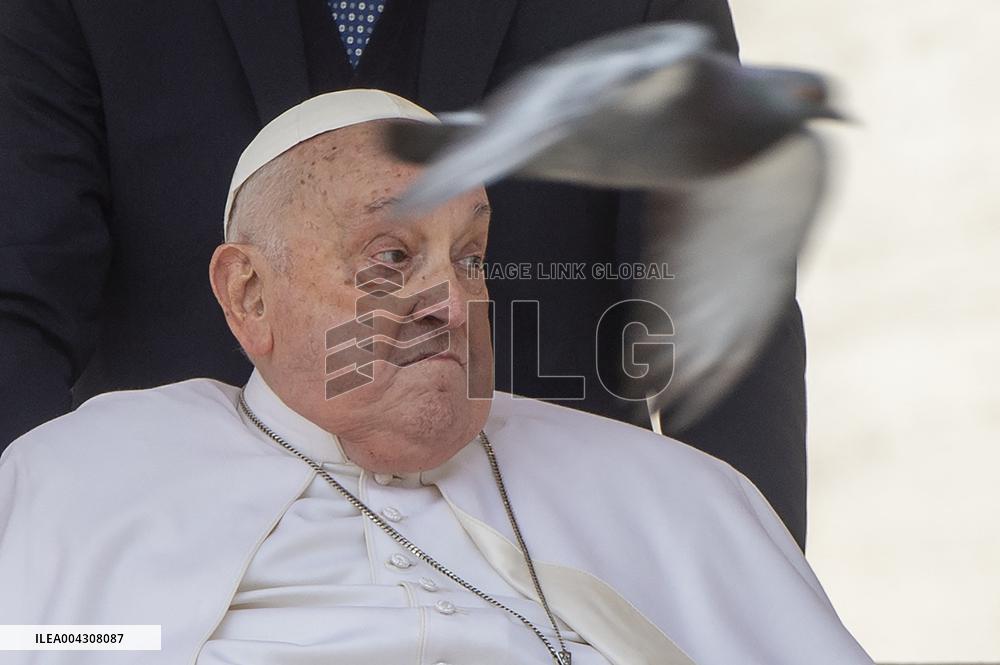 Pope Francis in Holy Mass on Palm Sunday - Vatican