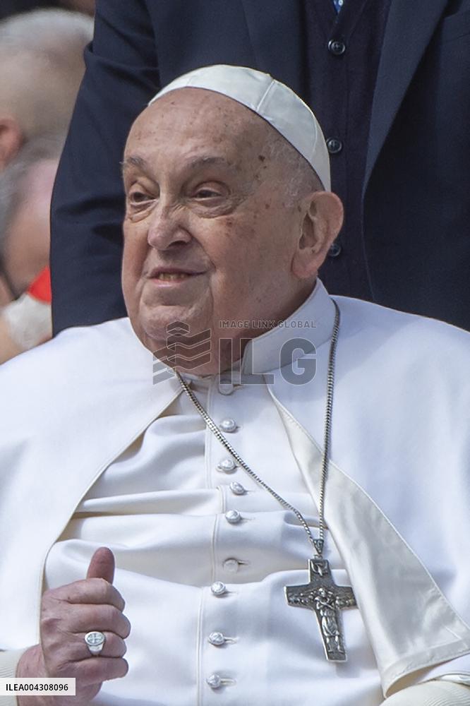 Pope Francis in Holy Mass on Palm Sunday - Vatican