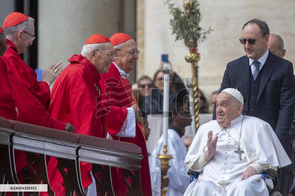 Pope Francis in Holy Mass on Palm Sunday - Vatican