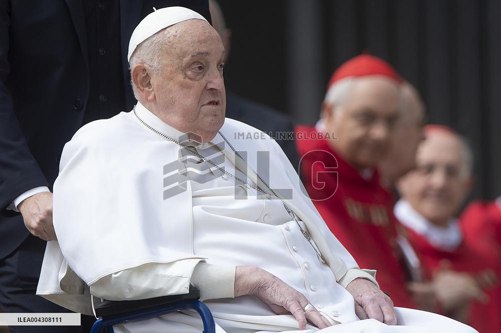 Pope Francis in Holy Mass on Palm Sunday - Vatican