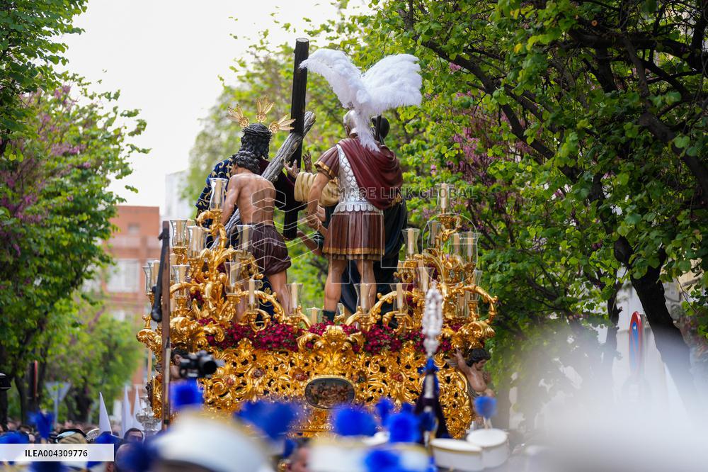 Brotherhood Of Peace Procession For Palm Sunday - Seville
